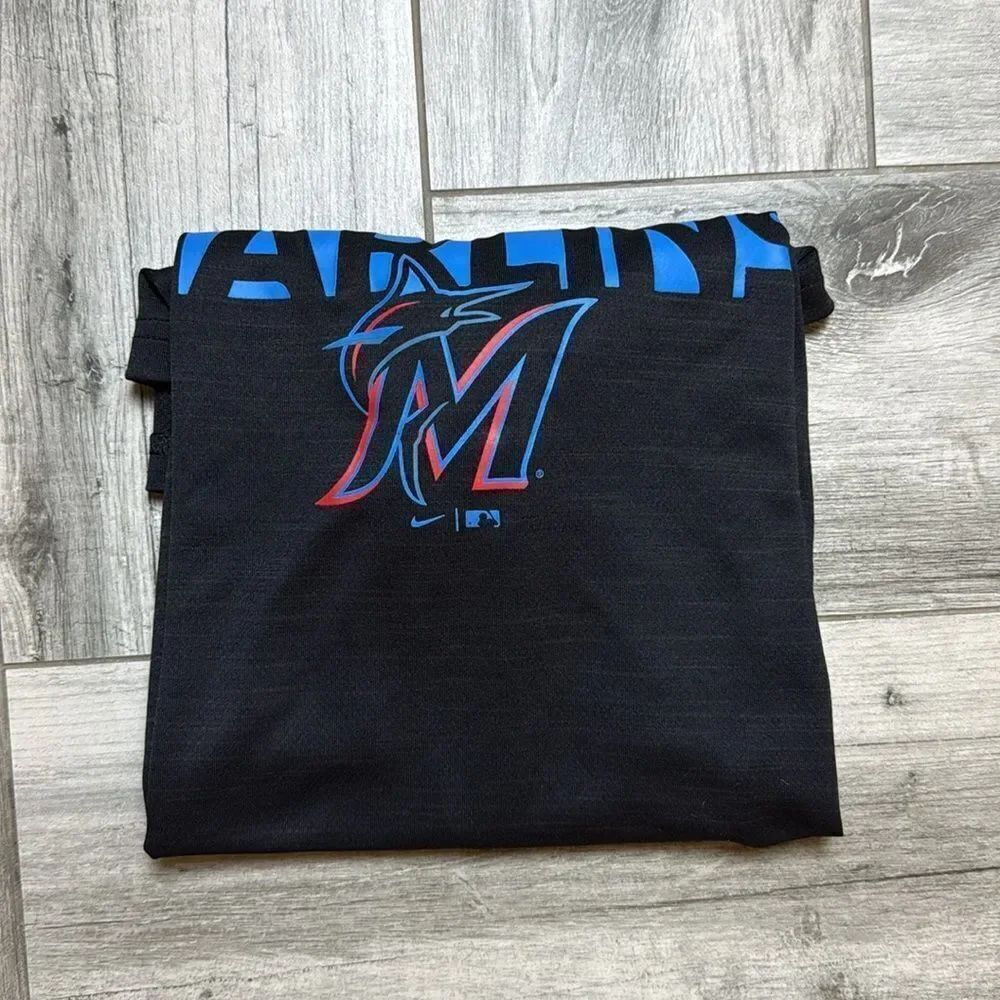 Nike Mens Miami Marlins Knockout Stack Exceed Muscle Tank Top Black Medium